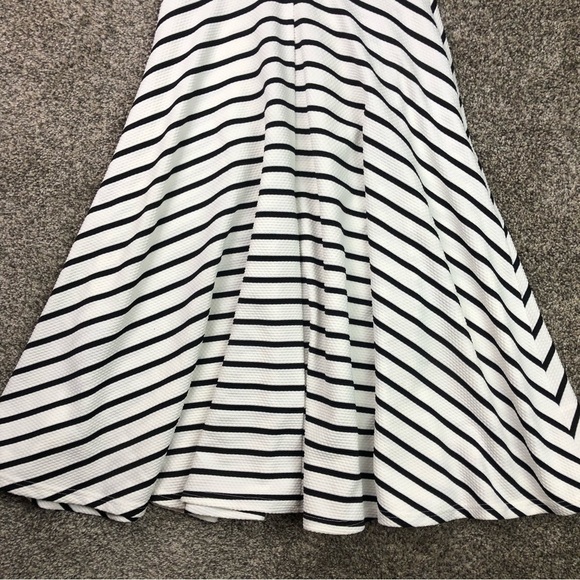 ASOS Women’s Striped Sleeveless Textured Midi Skater Dress Size 2 - Picture 4 of 8